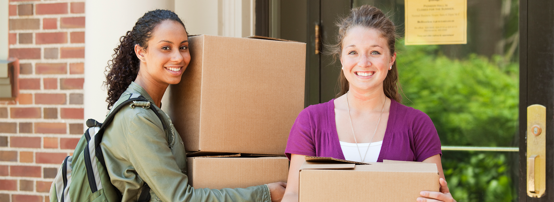 Students Moving In